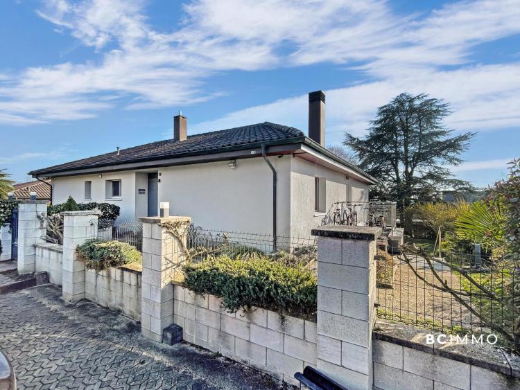Grande villa de deux logements